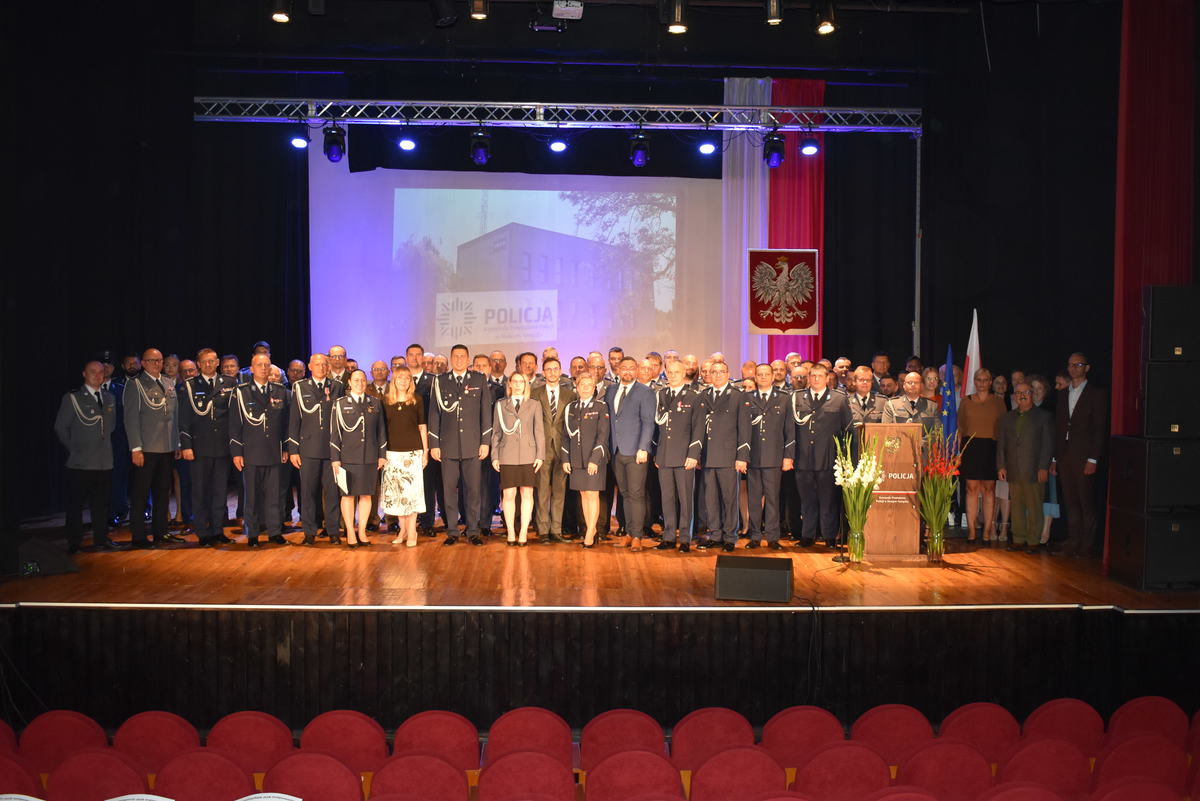 OBCHODY ŚWIĘTA POLICJI W NOWOTOMYSKIEJ KOMENDZIE ORAZ POWOŁANIE NA ...